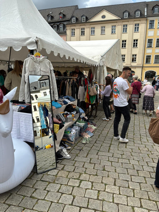 Kein Trödelmarkt sondern Second Love Markt