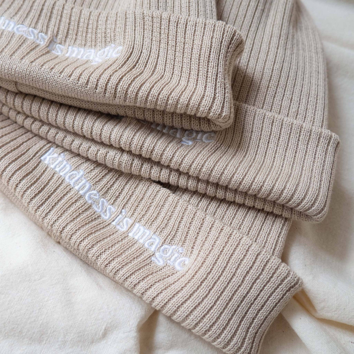 Mütze KINDNESS IS MAGIC unisex