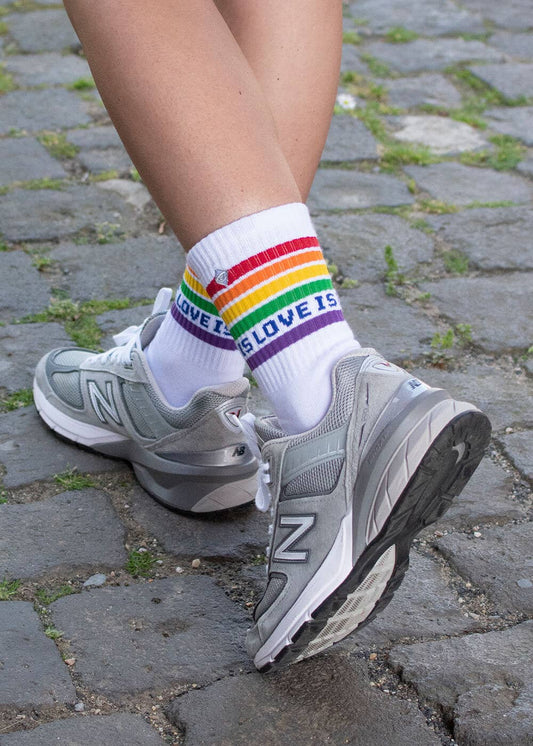 Socken Love is Love