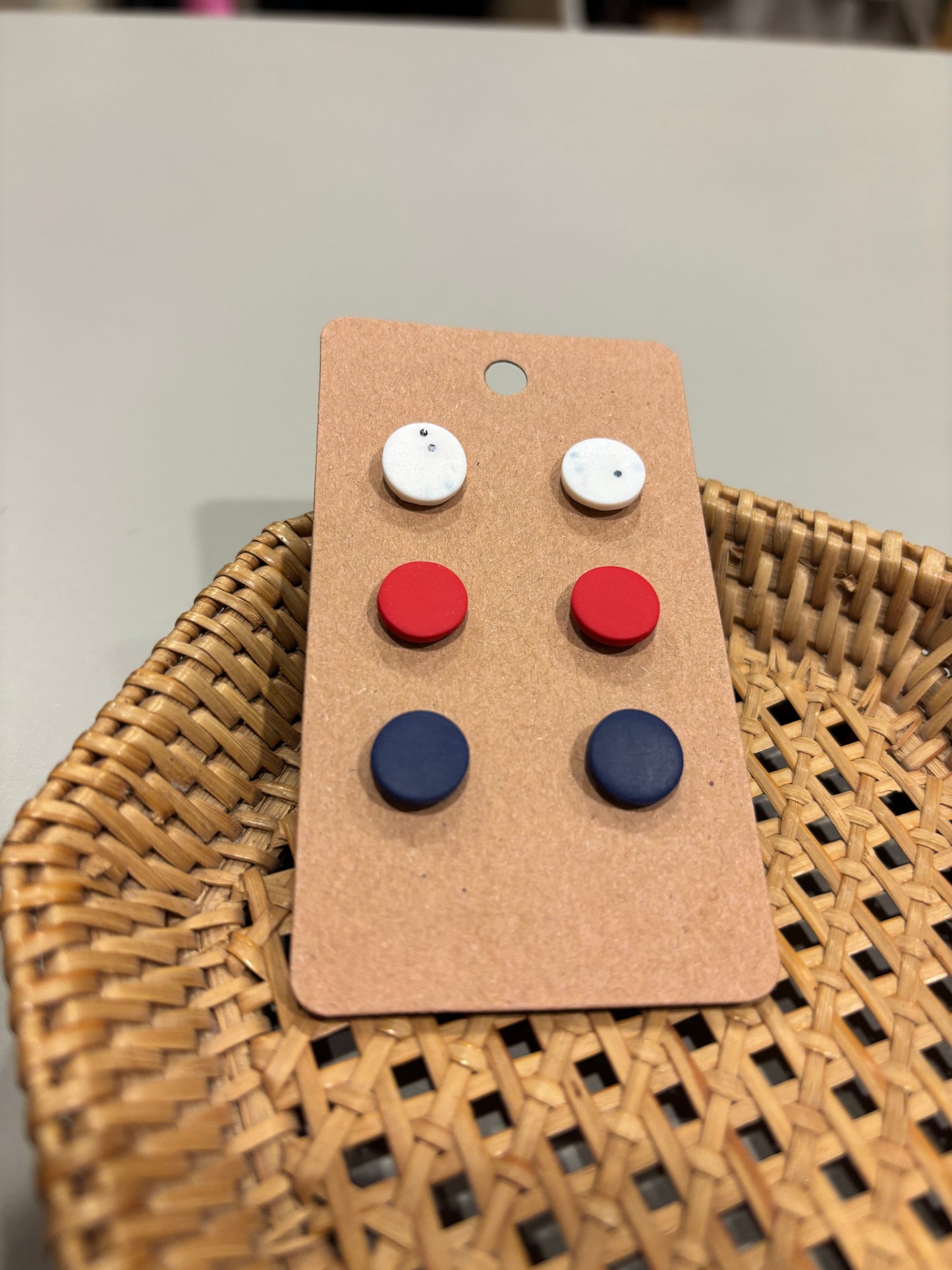 Ohrstecker Set gesteckt - Second Hand Boutique Edition